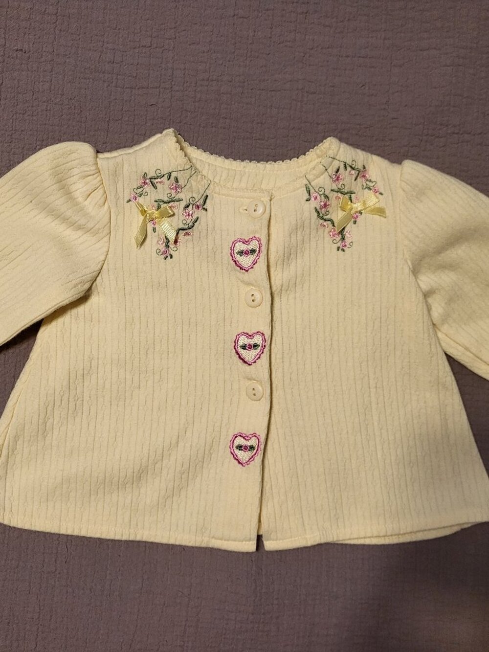 Ellemenno yellow cardigan with embroidery. 3-6m